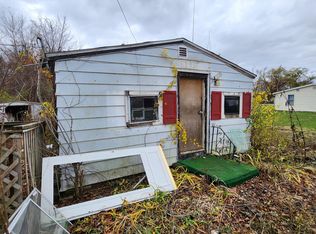 1724 Plimpton Ave, Benton Harbor, MI 49022