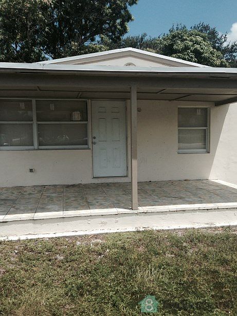 1st image of 120 NW 28th Ave