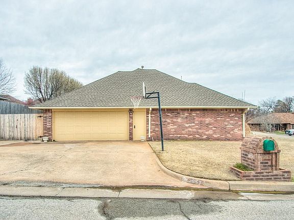 4th image of 2657 SW 111th Cir