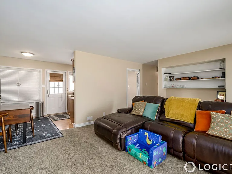 6845 S Greenfield Way — Photo 9