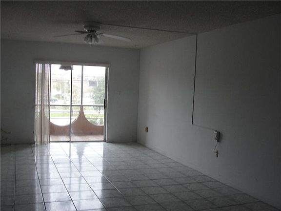 5th image of 4670 W 13th Ln #221