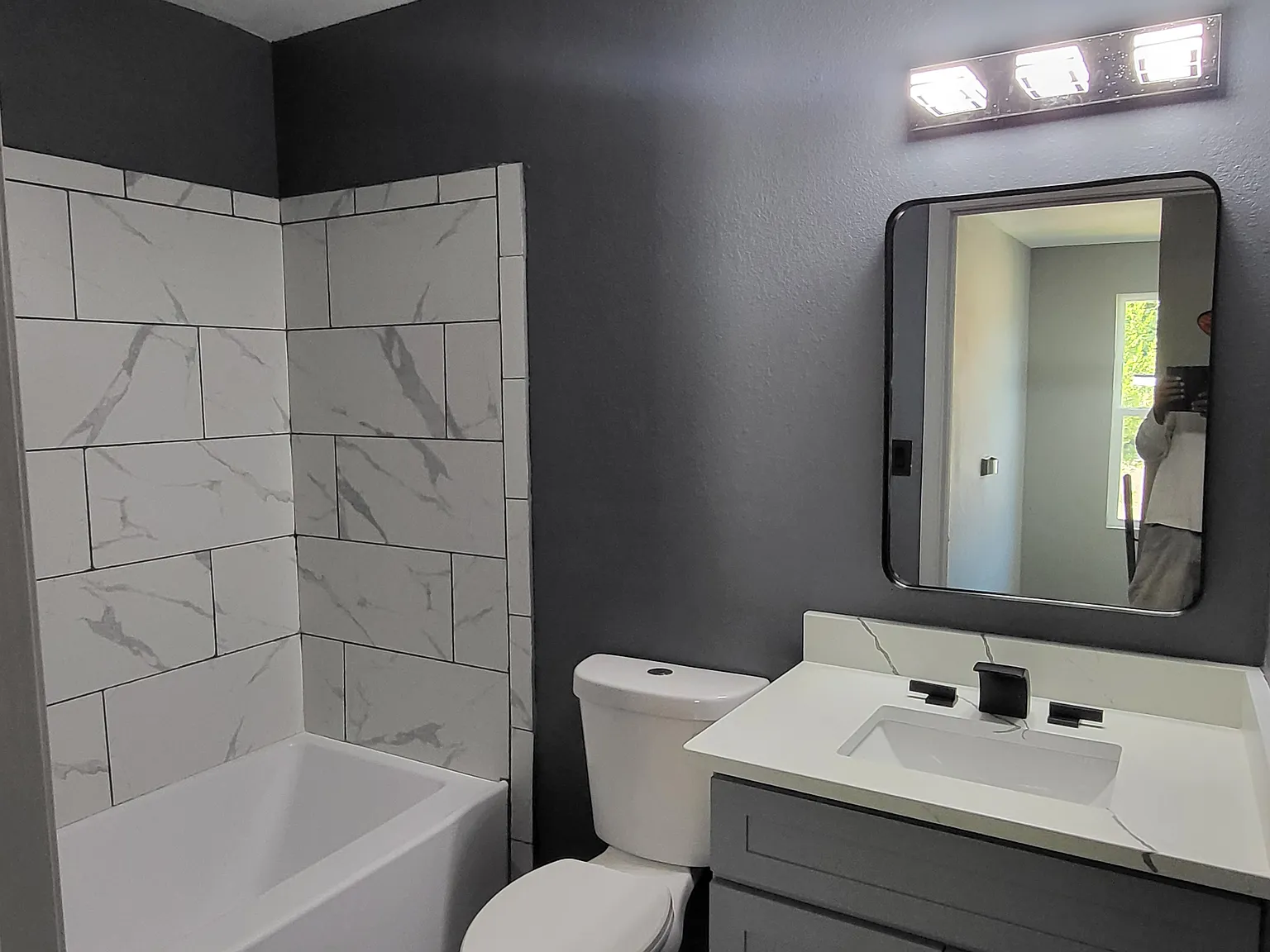 3 bed, 2.5 bath, 1320 sqft, $2,249 — Photo 4