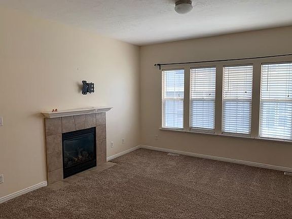 3rd image of 2469 W Mont Sur Dr