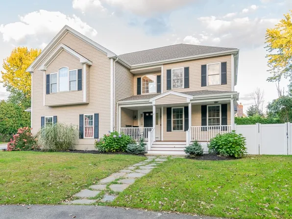 42 Sherricks Farm Rd, Weymouth, MA 02188