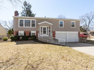 4513 Lincoln Ave, Rolling Meadows, IL 60008