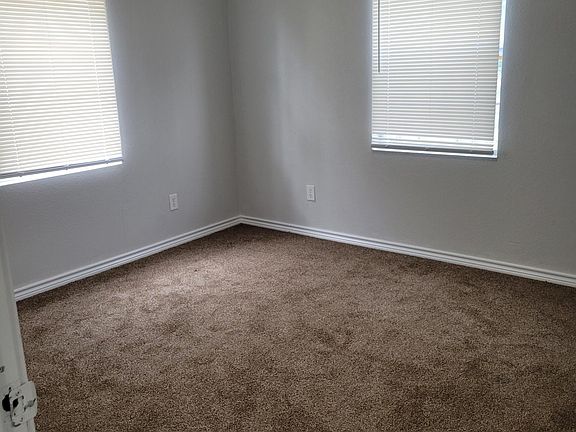 3rd image of 3809 NE 14th Ave