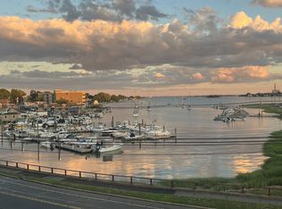 47 Seaview Ave APT 3, Norwalk, CT 06855