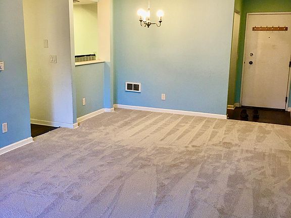 3rd image of 14645 NE 34th St APT C4