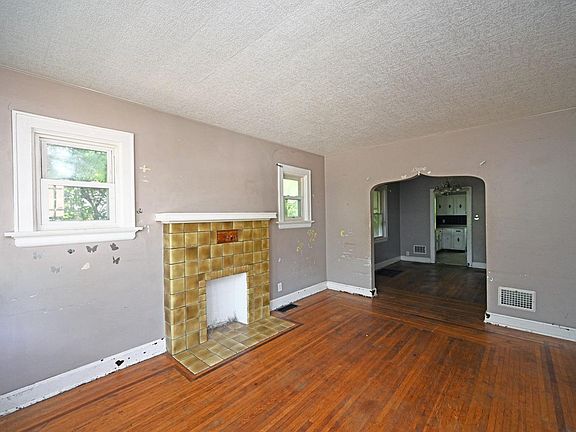 5th image of 4109 Vinedale Ave