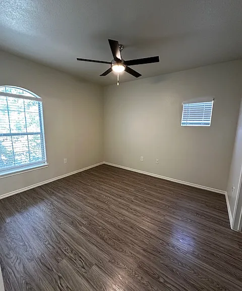 The Lodge at Lost Pines Apartments — Photo 75