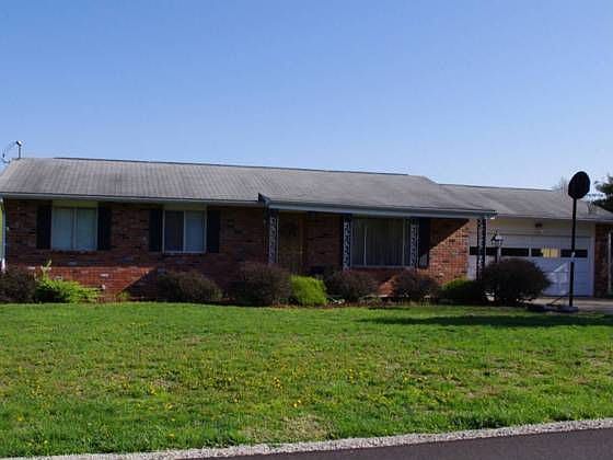 1st image of 126 Mound Dr