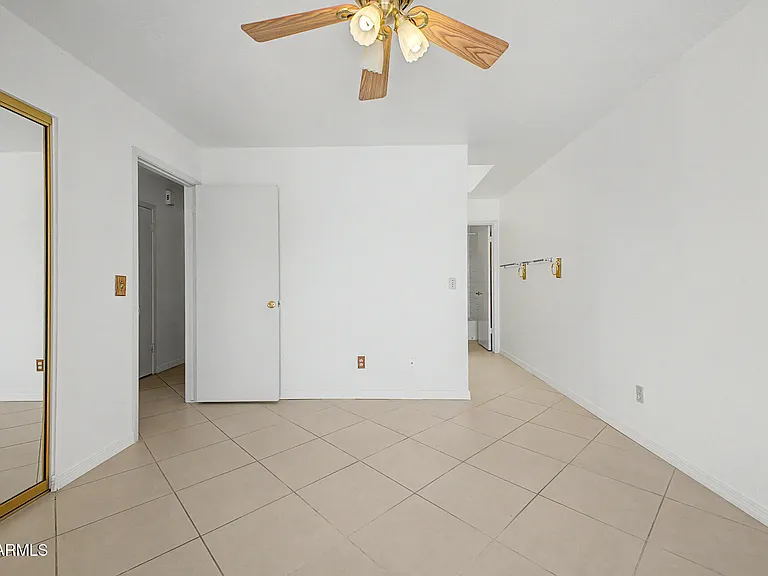 6836 S 18th St — Photo 13