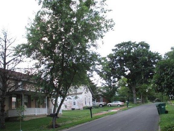 4th image of 119 Summit St