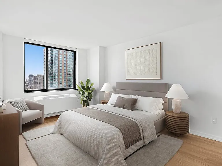 75 W End Ave #R26B — Photo 8