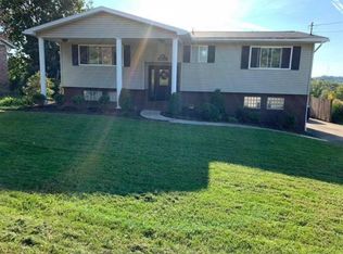 97 Spring Ln, Uniontown, PA 15401