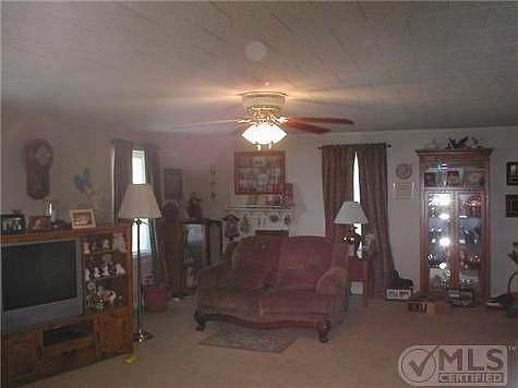 4th image of 5587 Highway 70 W
