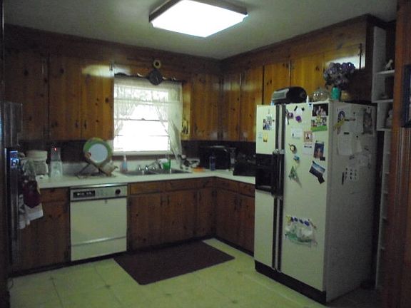 2nd image of 2305 Melrose Dr