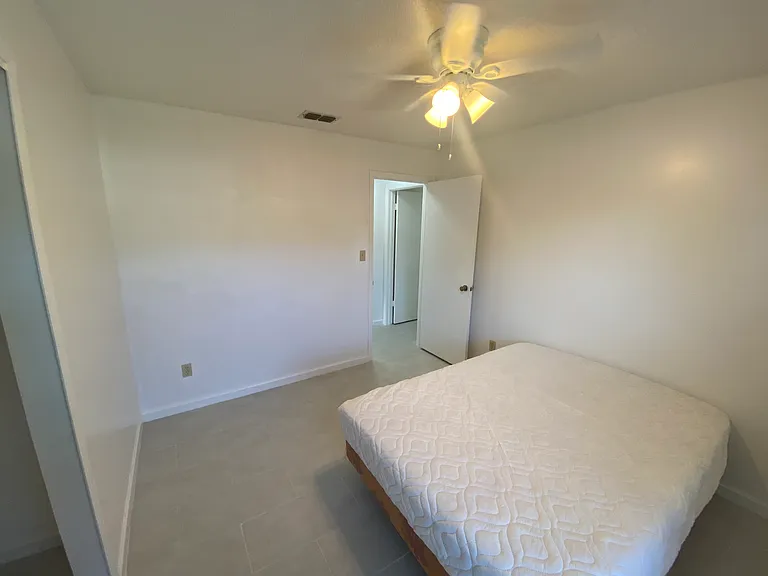 2403 Albaca Dr — Photo 11