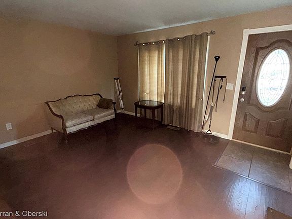 4th image of 15559 Orchard St
