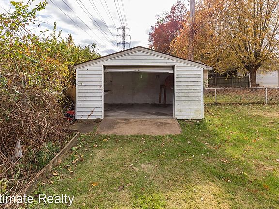 3rd image of 11910 Criterion Ave