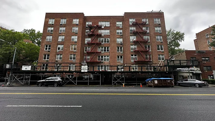 6535 Broadway #4J