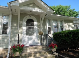 718 Bangs St, Aurora, IL 60505