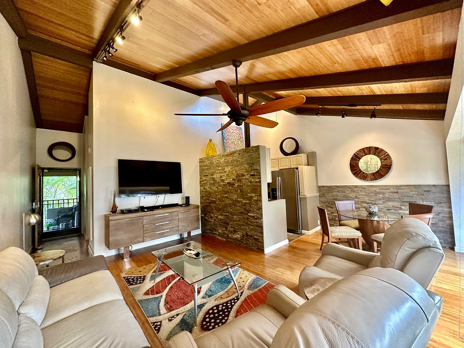 1 bed, 790 sqft, $3,695 — Photo 3