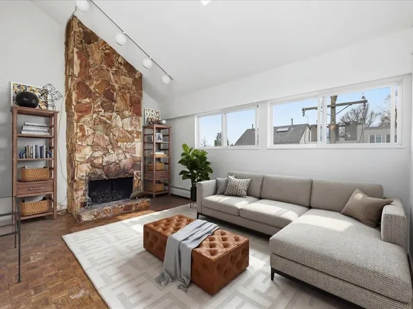 2125 York Ave #Penthouse 11, Vancouver, BC V6K 1C4