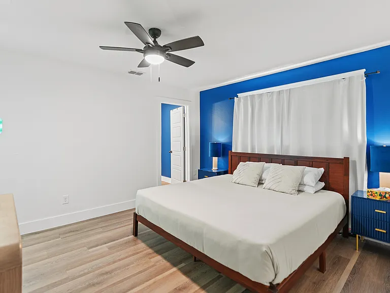 6701 Woodhue Dr — Photo 22
