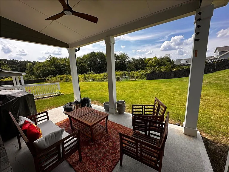 325 Sterling Creek Way — Photo 27