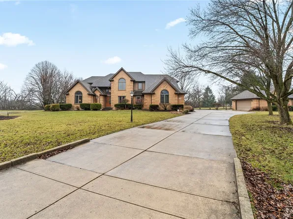 5700 Swan Dr, Clayton, OH 45315