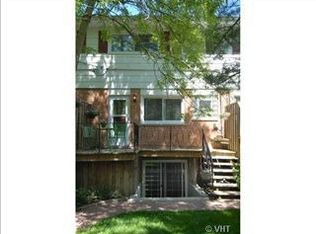 958 Glencoe Dr #B, Glencoe, IL 60022