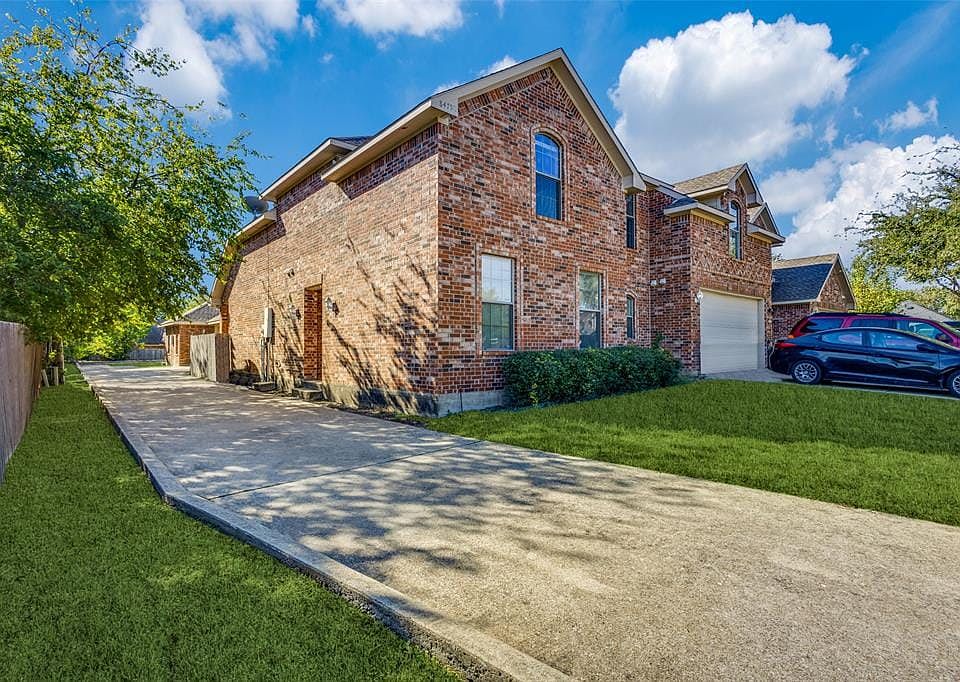 1st image of 8475 Kent Dr #400