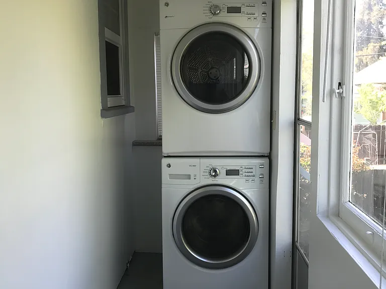 2305 Clinton Ave #A — Photo 8
