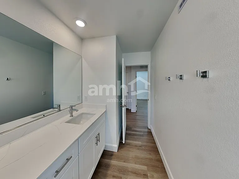 10560 Lagaspi Dr — Photo 14