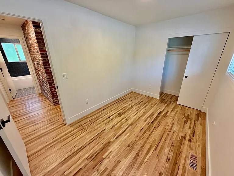 7407 SW 36th Ave — Photo 17