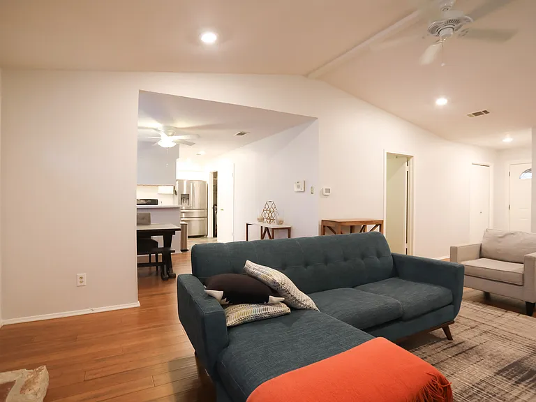 12315 Wycliff Ln — Photo 10