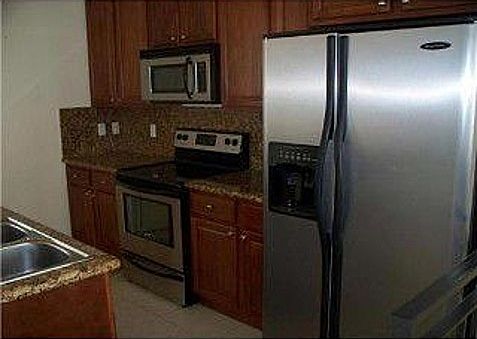 2nd image of 701 SE 16th Ct