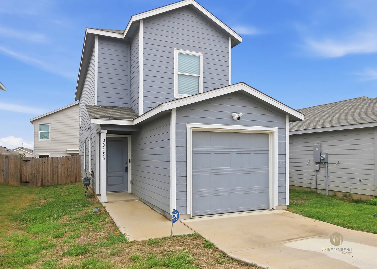 3 bed, 2.5 bath, 1358 sqft, $1,350 — Photo 2