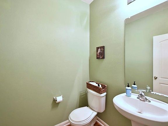 3rd image of 4903 Monarch Falls Ln
