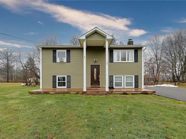 35 Donna Lane W, Wallkill, NY 12589