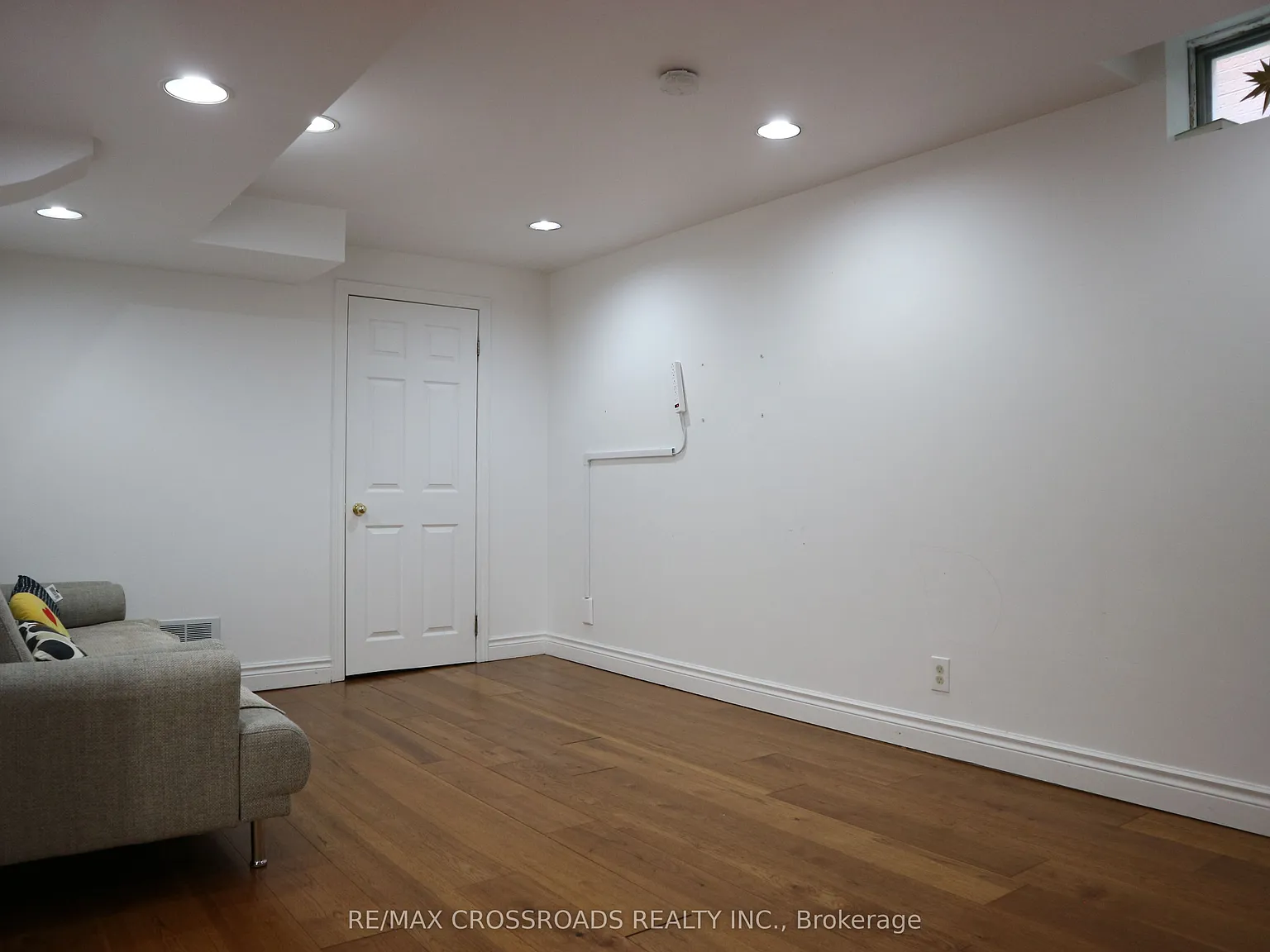 2 bed, $2,000 — Photo 3
