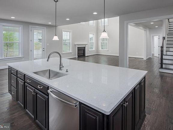 5th image of 15801 Delaney Chase Way