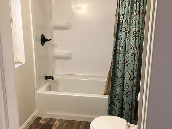 5th image of 7953 Railroad St