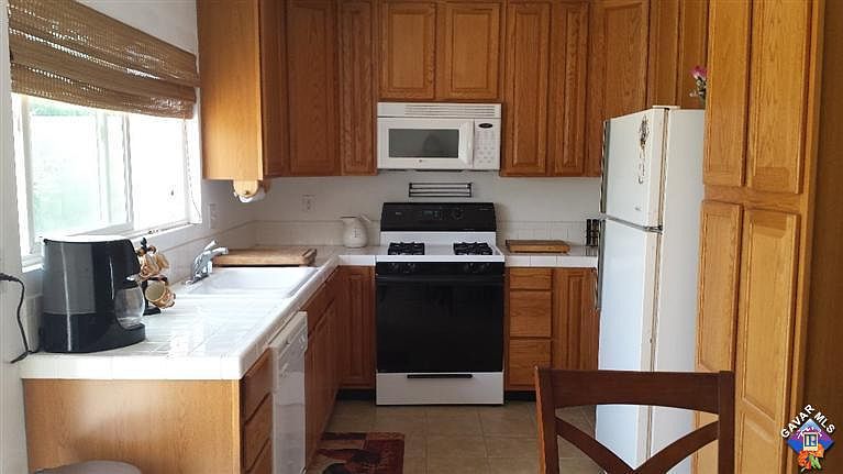 2nd image of 39014 Dianron Rd