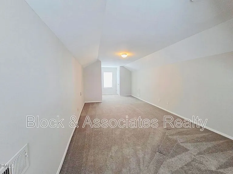 8208 Stone Cellar Dr — Photo 16
