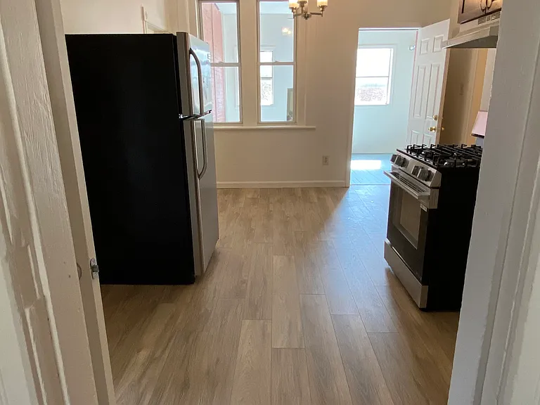 24 Eden St #4 — Photo 8