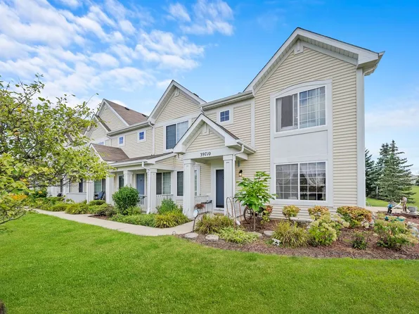 39710 N Warren Ln, Beach Park, IL 60083