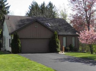 125 Castle Acres Dr, Webster, NY 14580