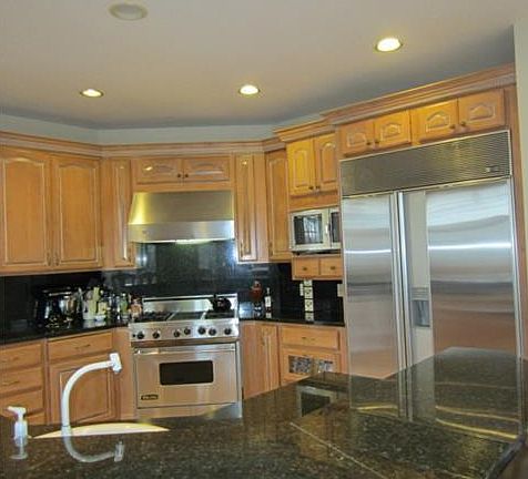 3rd image of 485 Bradford Ln